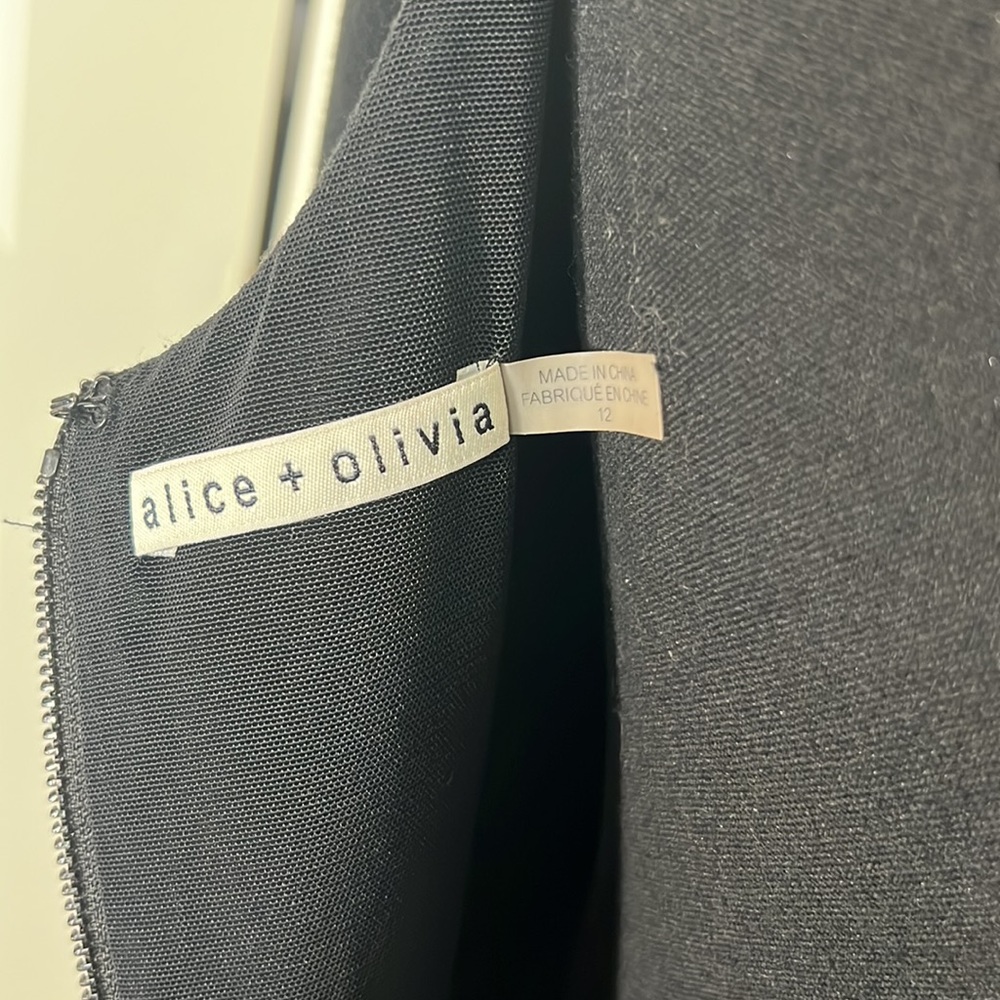Like New Alice & Olivia Dress - Picture 6 of 9
